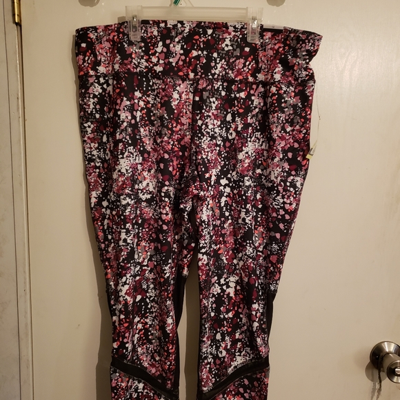 3x confetti legging Xersion 22 24 26? - Picture 3 of 7